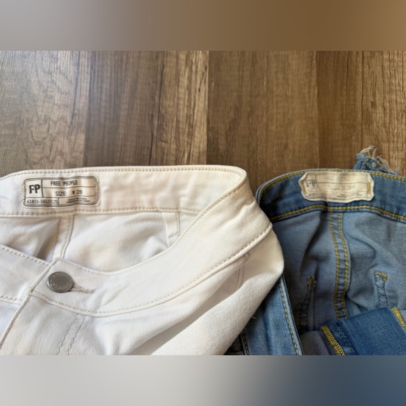 Free People flare, bottom jeans Bundle White and Jeans Size Womens 28 - Picture 6 of 9